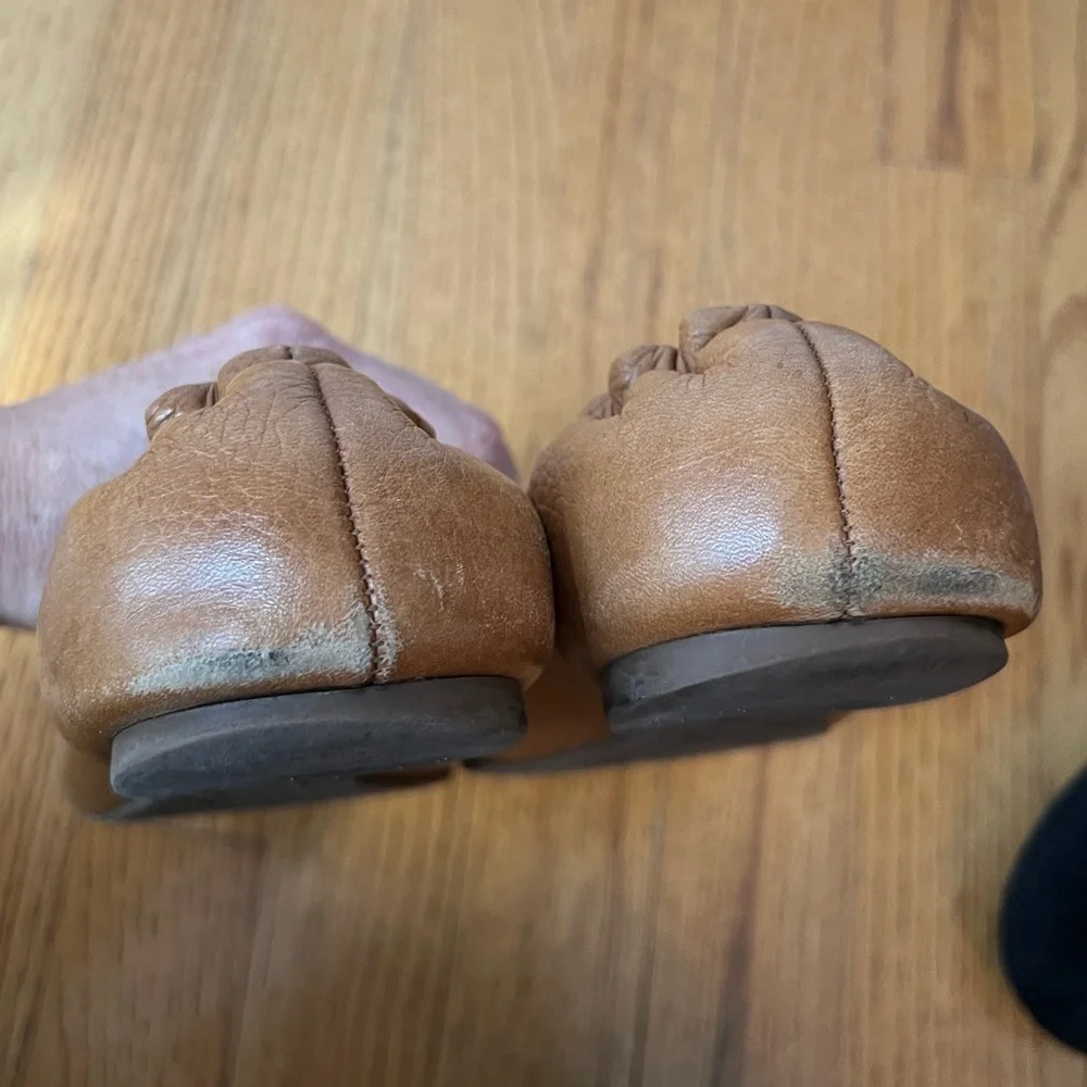 Tory Burch Brown Leather Reva Flats with Iconic Logo Casual Size 8.5/9